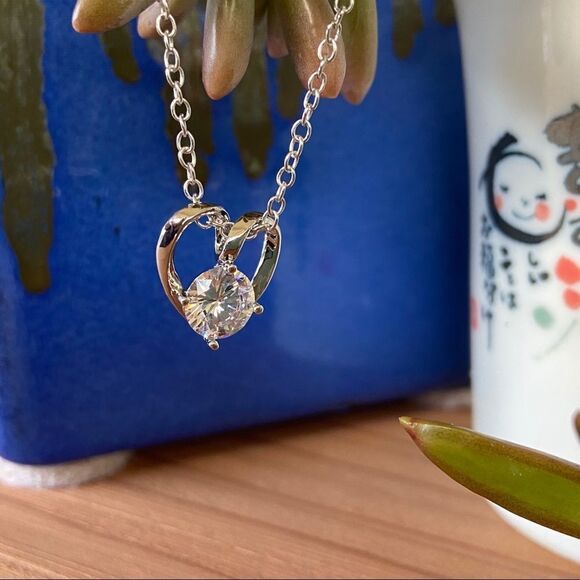 Swarovski Crystals Heart Silver Necklace - Picture 1 of 7